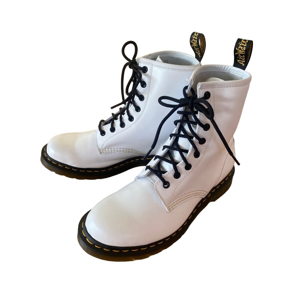 New Dr. Martens W's 10 EU 42 Smooth Leather Lace Up Boots White No box MSRP$170 - Picture 13 of 16